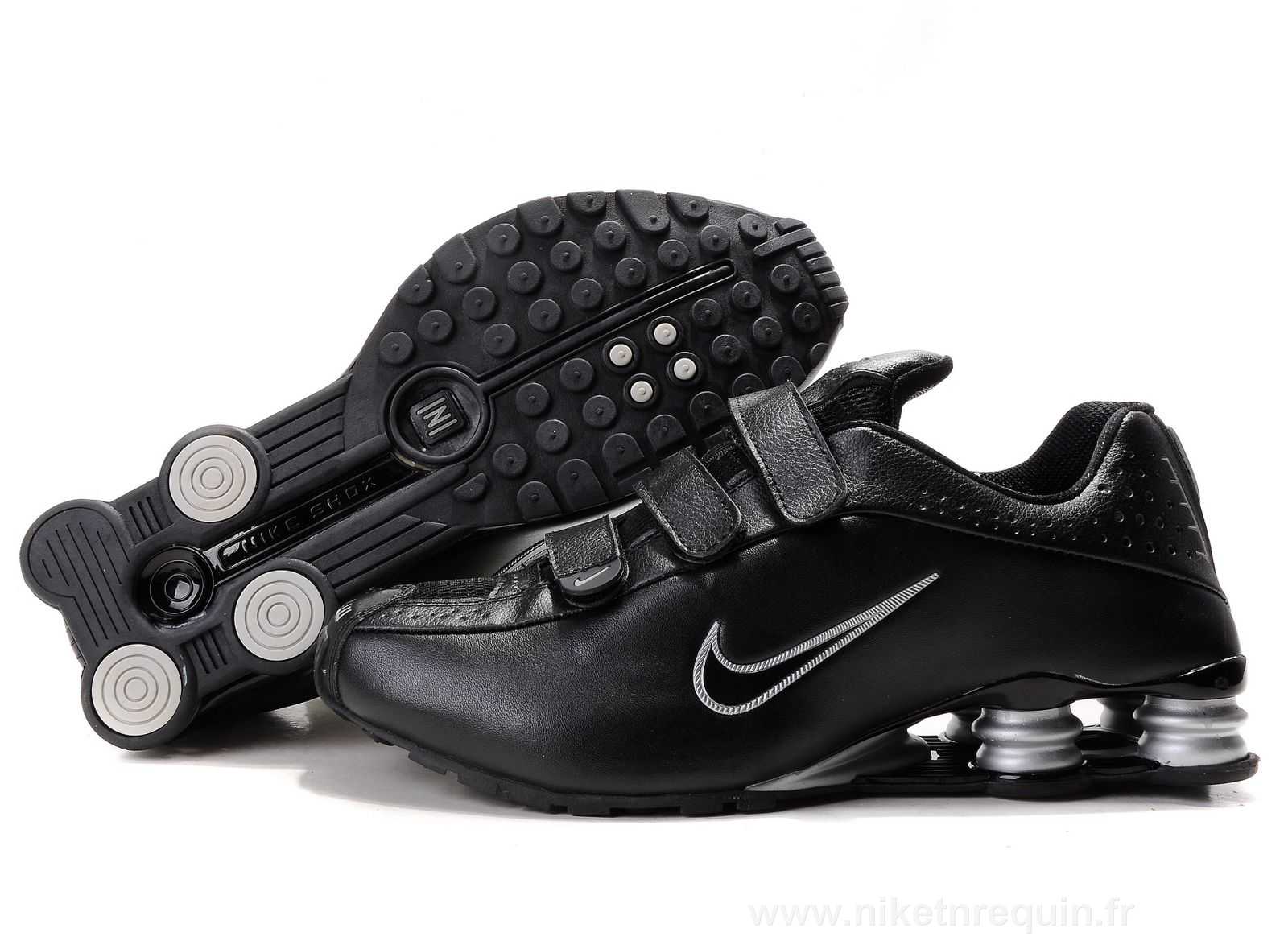 Noir Nike Shox R4 Strapes